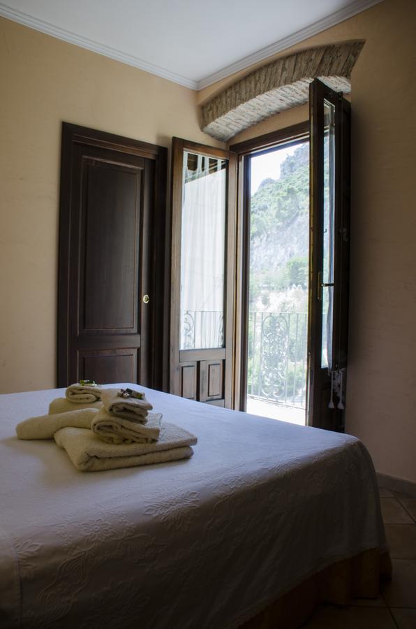 Bed And Breakfast La Sentinella Civita Ngoại thất bức ảnh